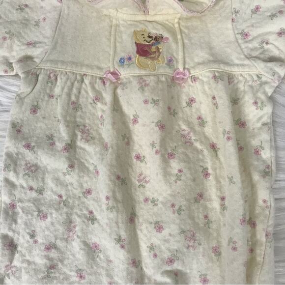 Walt Disney Collection Vintage Winnie The Pooh Baby Footie Onesie Size 3 MOS - Picture 5 of 10